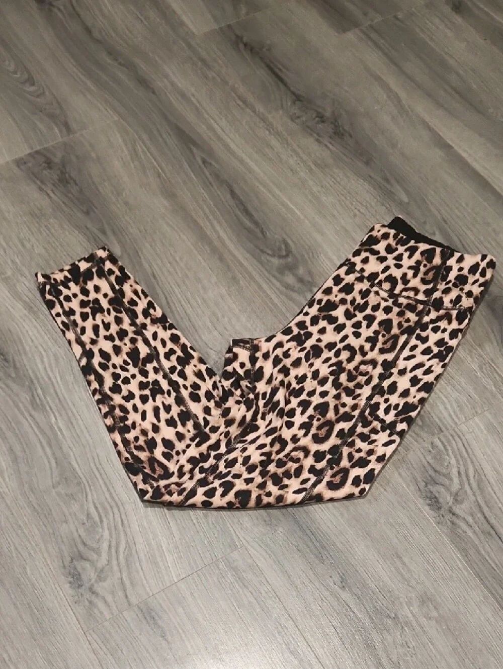 Victoria's Secret Leopard Side Pocket Leggings